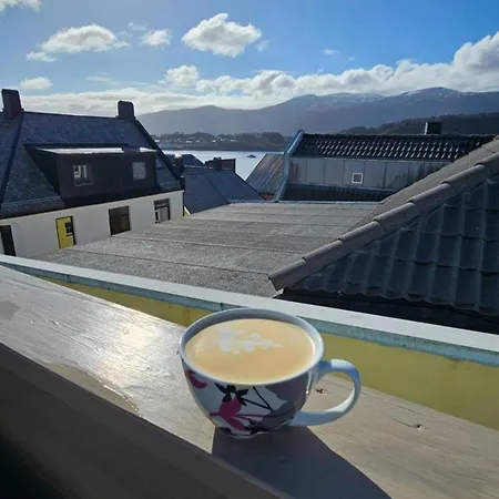 Unique Loft Apartment, Balcony, Free Parking Lejlighed