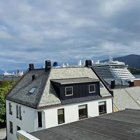 Unique Loft Apartment, Balcony, Free Parking Appartamento